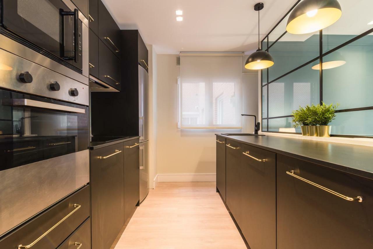 Comfort & Style In Madrid!!! 3bd 2bth+terrace Apartment *